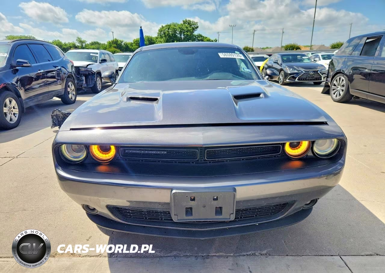 2017 Dodge Challenger Sxt VIN:2C3CDZAG4HH636062 - 5