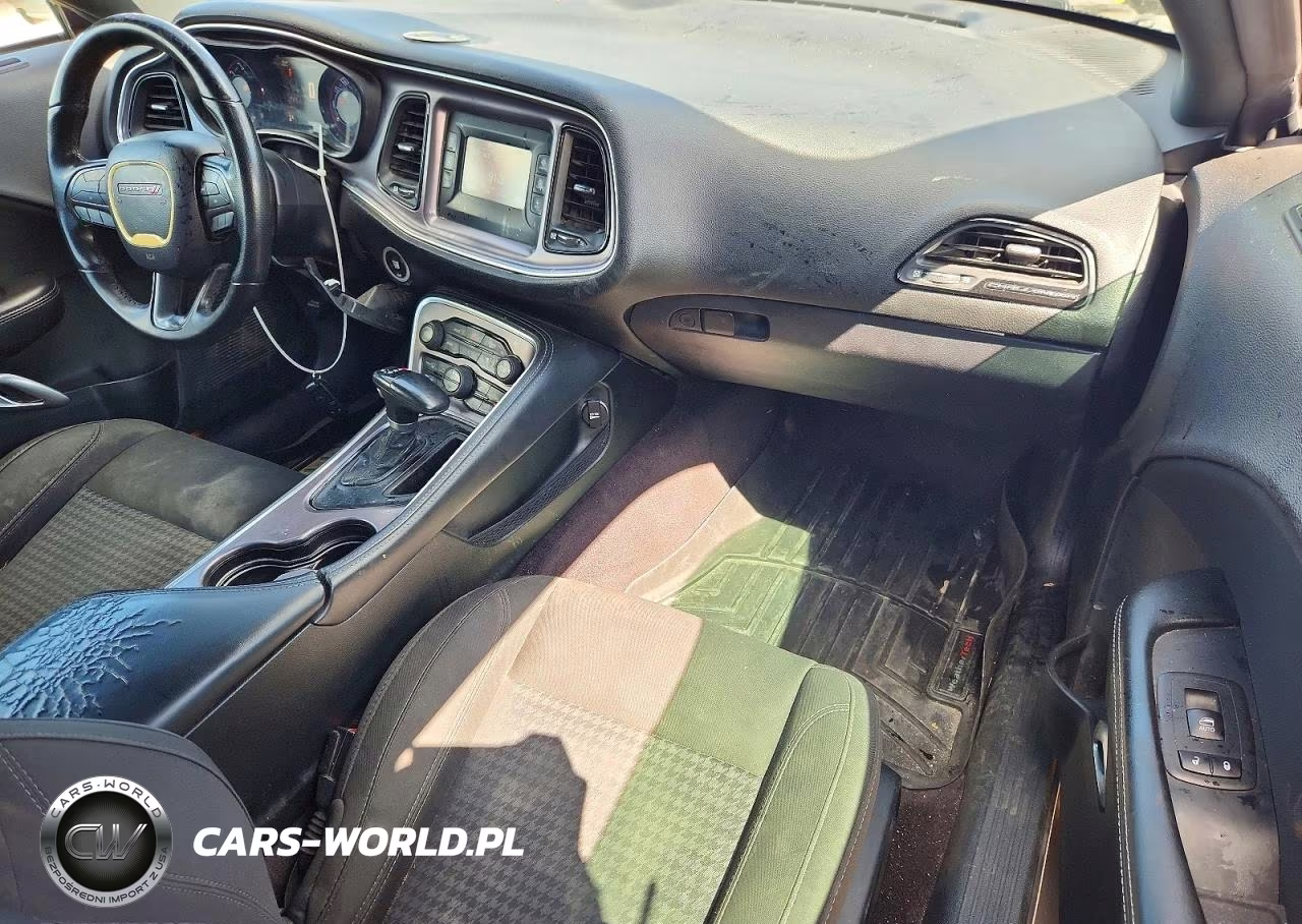 2017 Dodge Challenger Sxt VIN:2C3CDZAG4HH636062 - 8