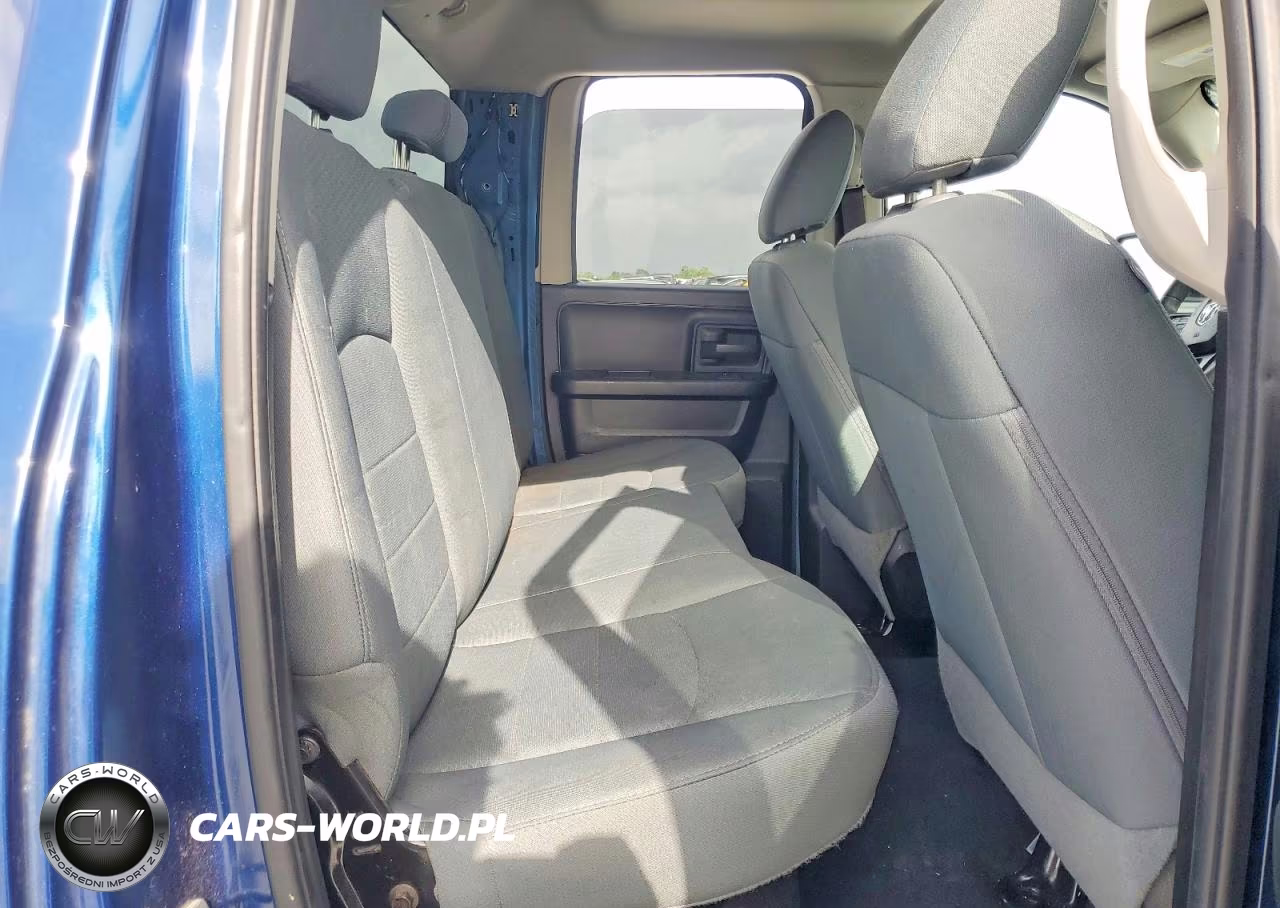2019 Ram 1500 Classic Tradesman VIN:1C6RR6FGXKS733479 - 10