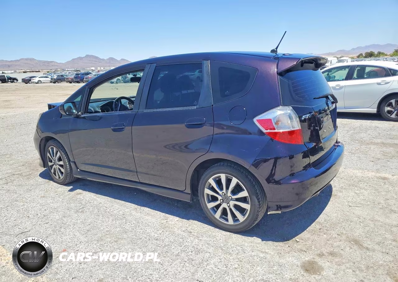 2013 Honda Fit Sport VIN:JHMGE8H59DC019552 - 2