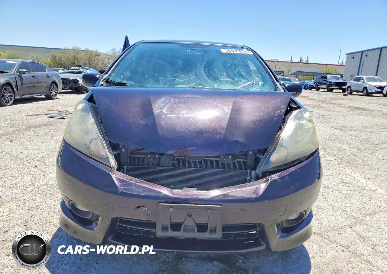 2013 Honda Fit Sport VIN:JHMGE8H59DC019552 - 5