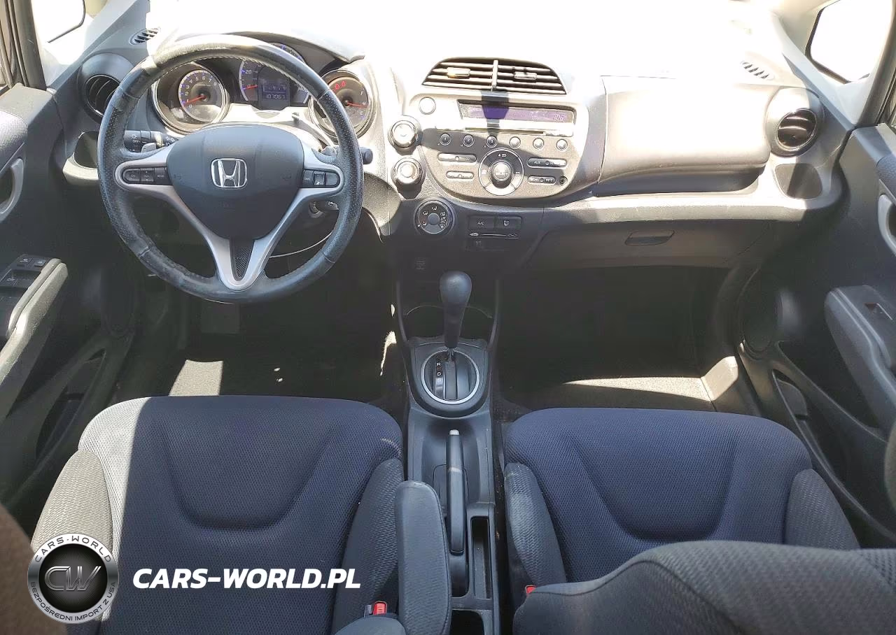 2013 Honda Fit Sport VIN:JHMGE8H59DC019552 - 8