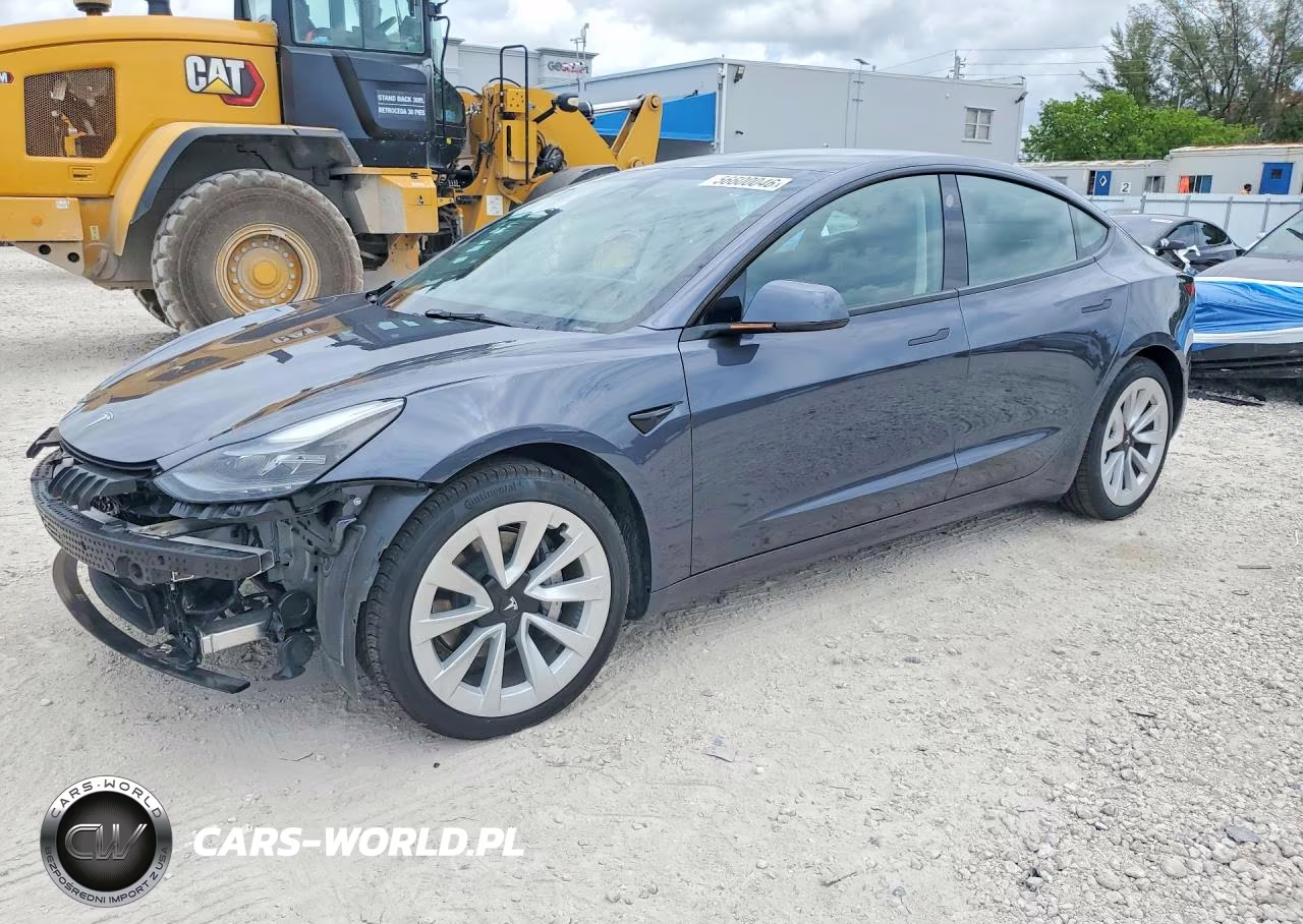 2023 Tesla Model 3 – zdjęcie 1 z 13