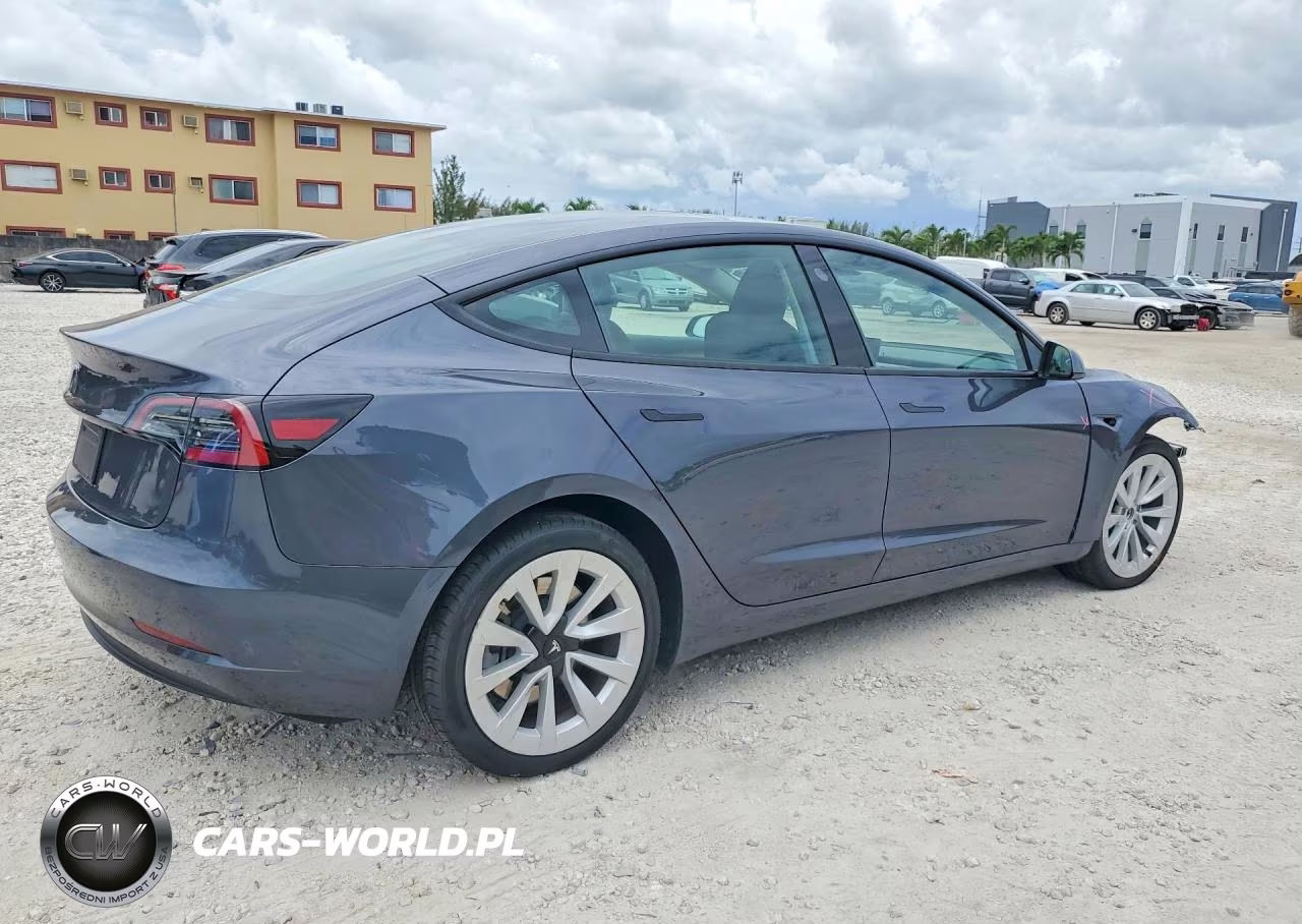 2023 Tesla Model 3 VIN:5YJ3E1EA6PF671061 - 3
