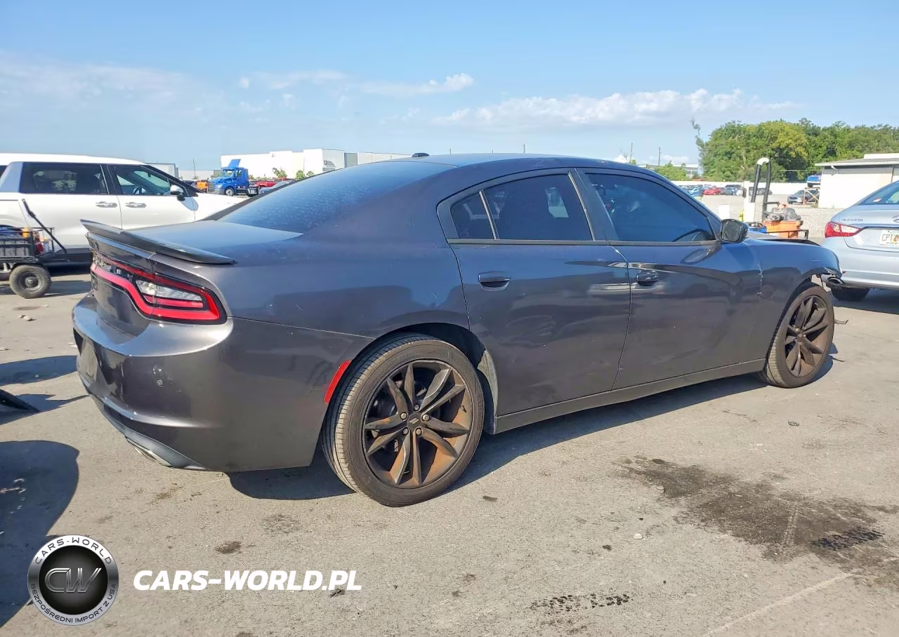 2018 Dodge Charger Sxt VIN:2C3CDXBG5JH337480 - 3