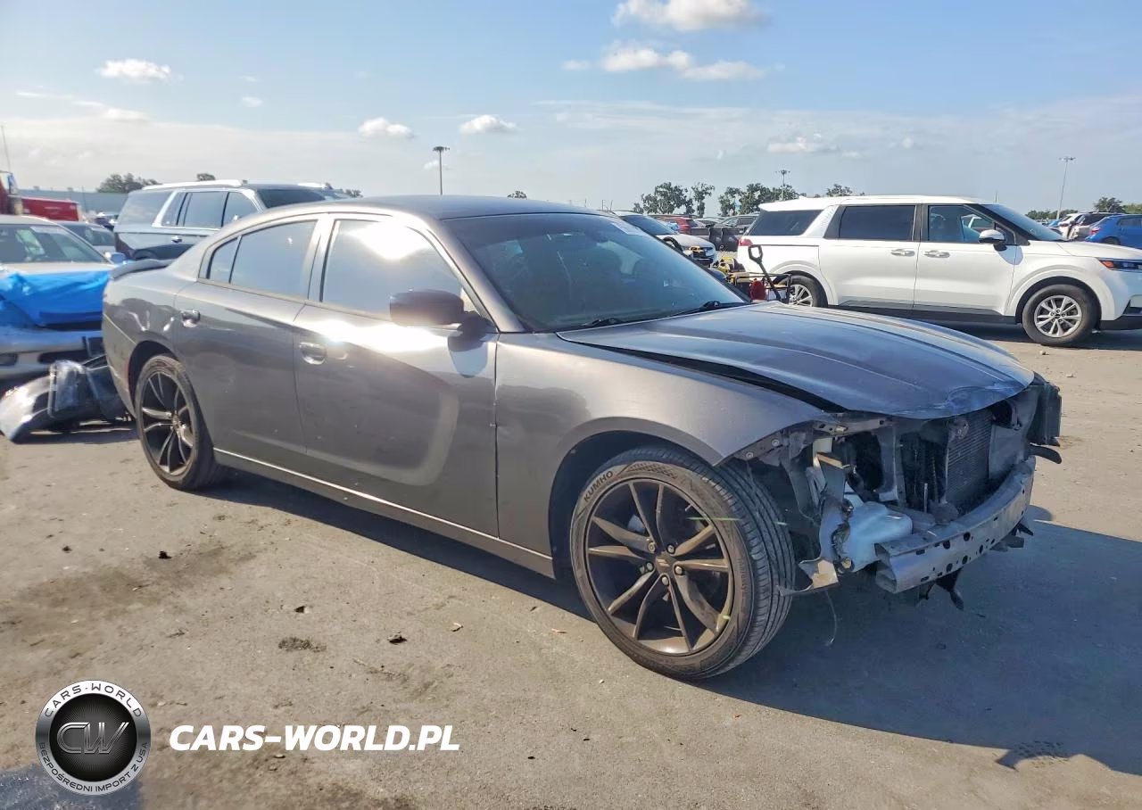 2018 Dodge Charger Sxt VIN:2C3CDXBG5JH337480 - 4