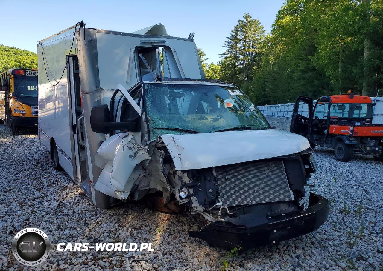 2023 Chevrolet Express Box Truck VIN:1HA6GVF72PN010867 - 4