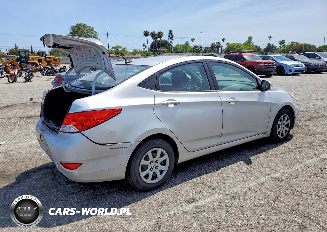 2014 Hyundai Accent Gls VIN:KMHCT4AE0EU602043 - 3