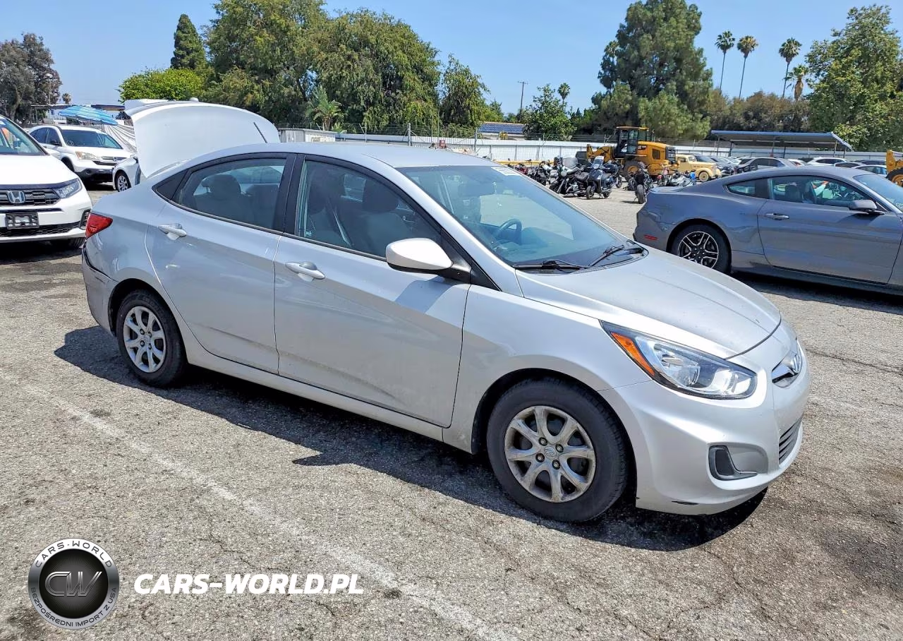 2014 Hyundai Accent Gls VIN:KMHCT4AE0EU602043 - 4
