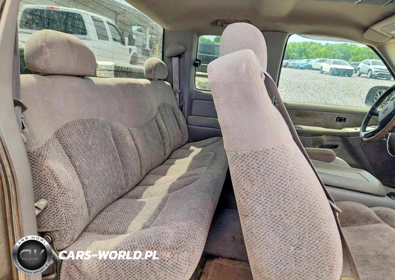 1999 Chevrolet Silverado K2500 VIN:1GCGK29U2XE162333 - 10