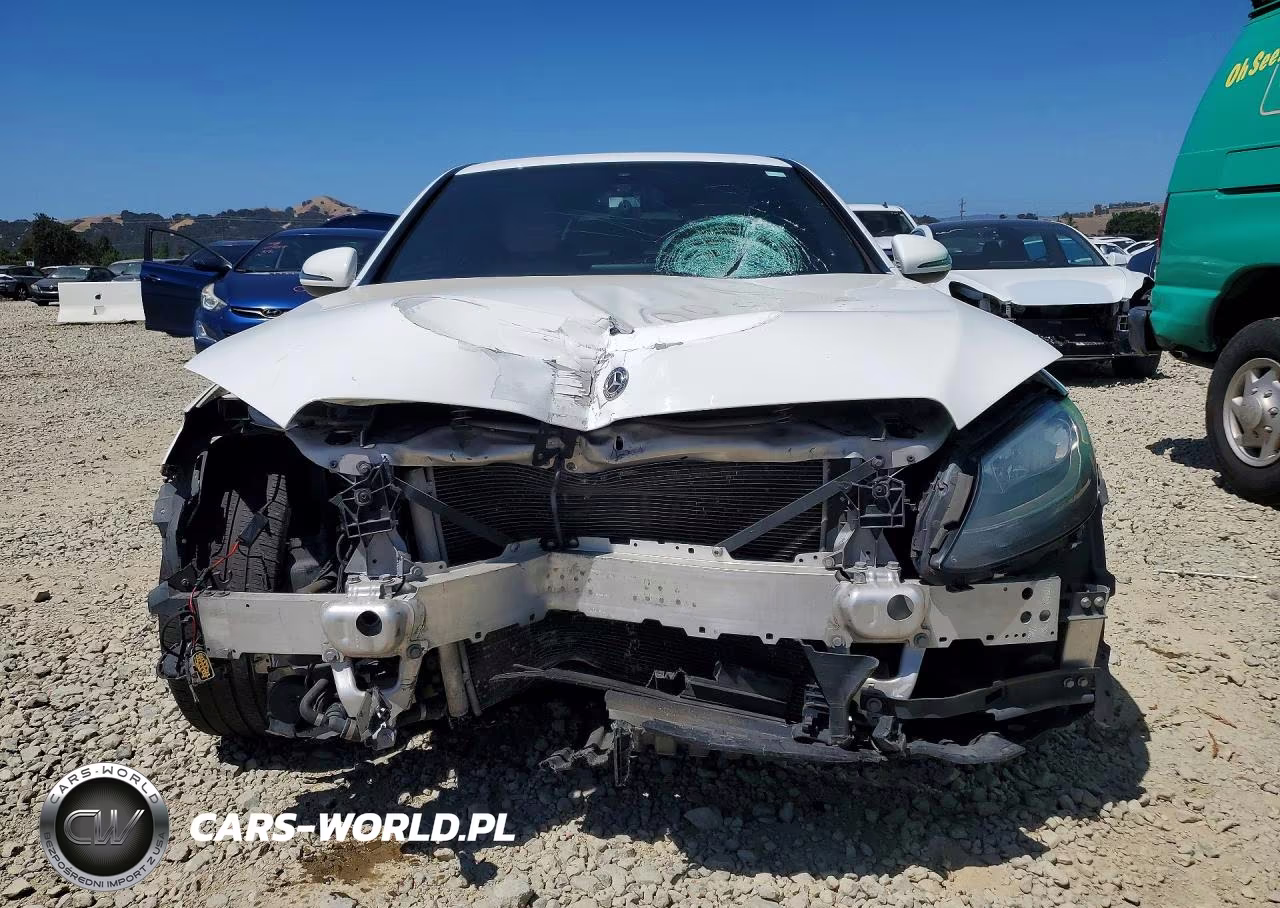 2018 Mercedes-Benz C 300 VIN:55SWF4JB8JU241175 - 5