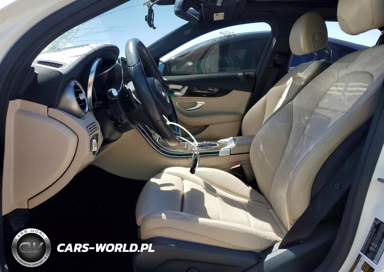 2018 Mercedes-Benz C 300 VIN:55SWF4JB8JU241175 - 7