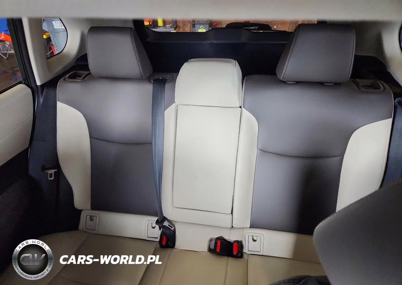 2023 Toyota Corolla Cross Xle VIN:7MUDAABG2PV045047 - 10