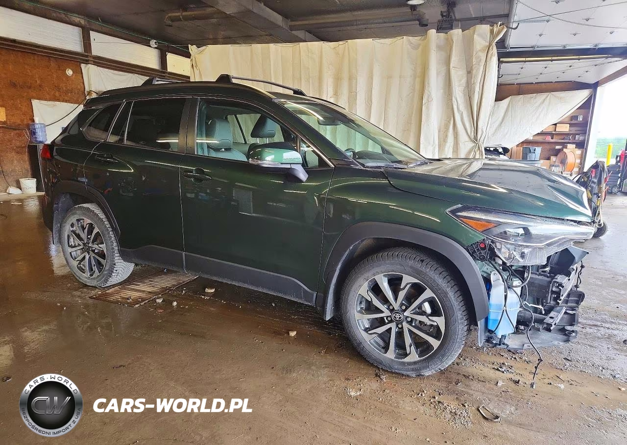 2023 Toyota Corolla Cross Xle VIN:7MUDAABG2PV045047 - 4