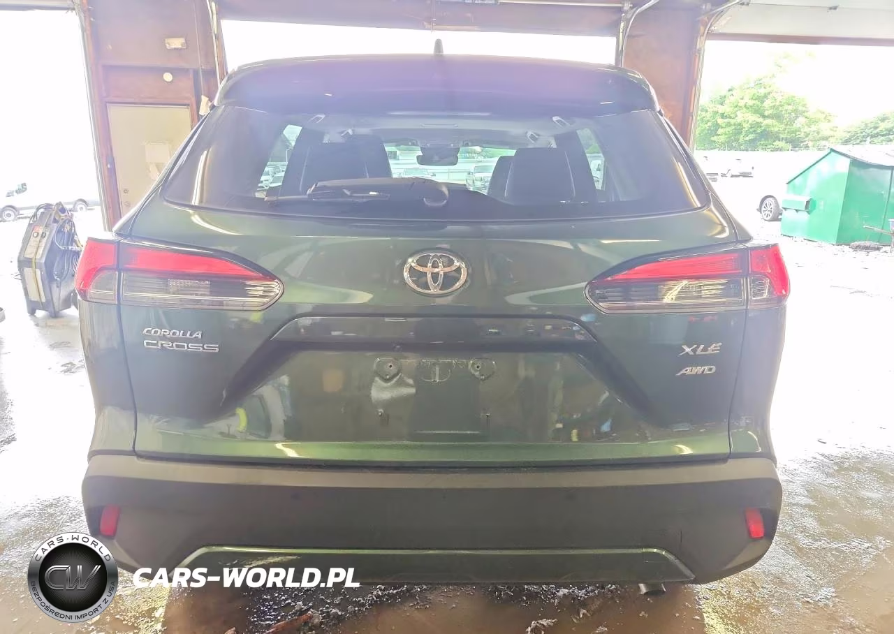 2023 Toyota Corolla Cross Xle VIN:7MUDAABG2PV045047 - 6