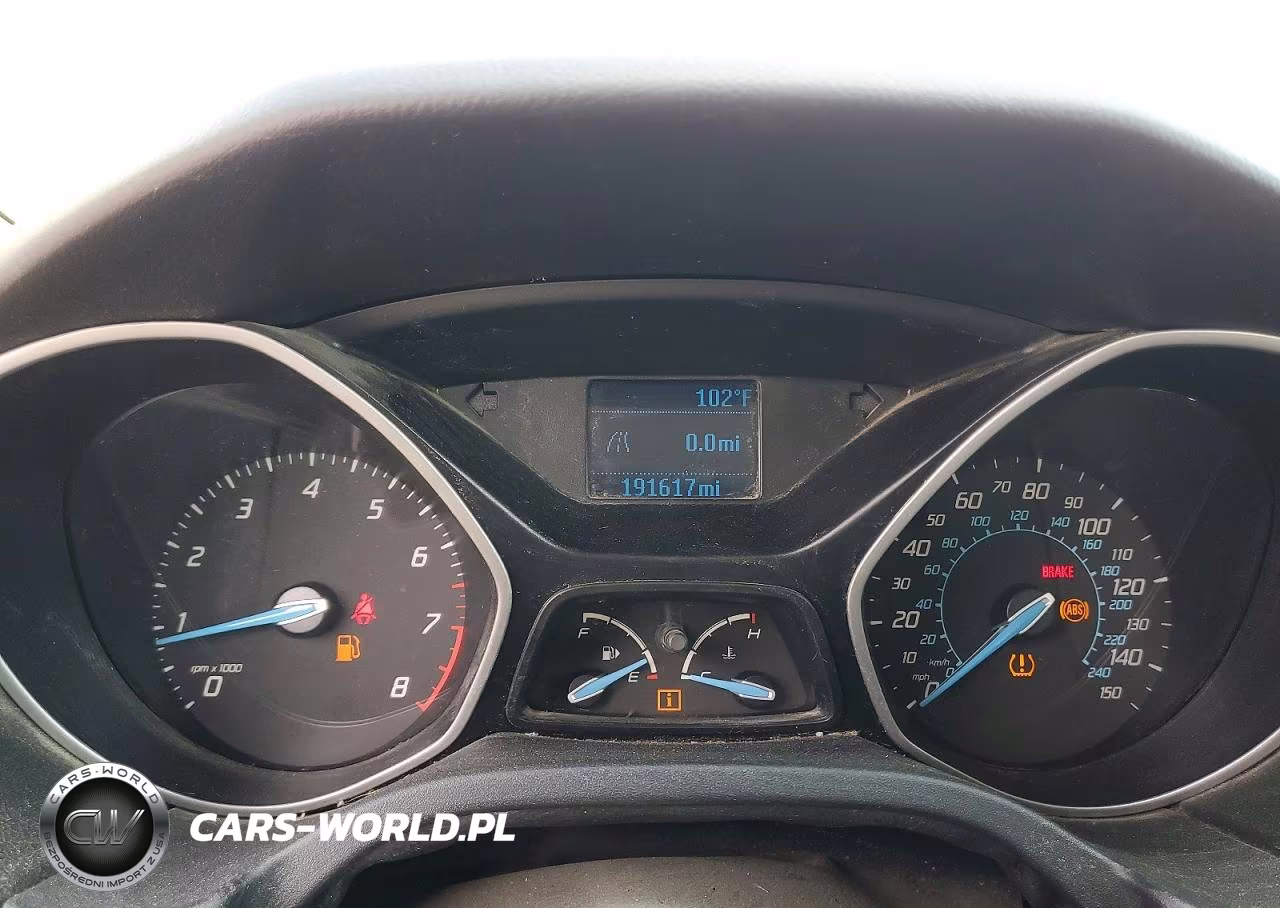 2012 Ford Focus S VIN:1FAHP3E23CL182344 - 9