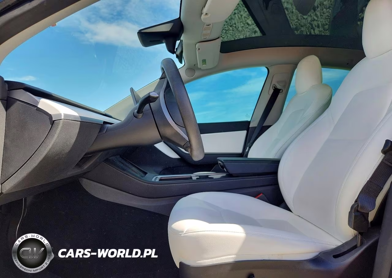 2022 Tesla Model Y VIN:7SAYGDEF9NF411282 - 7