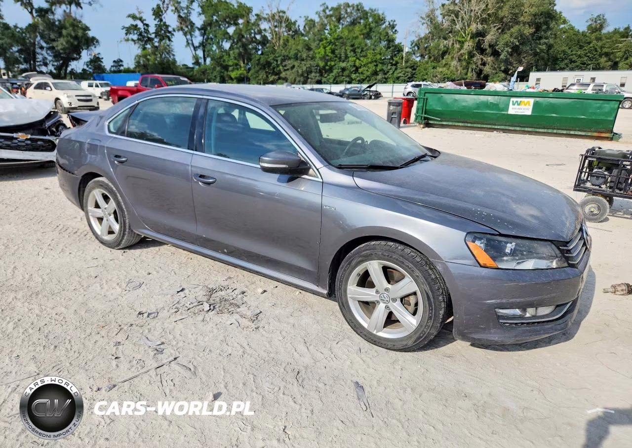2015 Volkswagen Passat S VIN:1VWAS7A37FC113027 - 4
