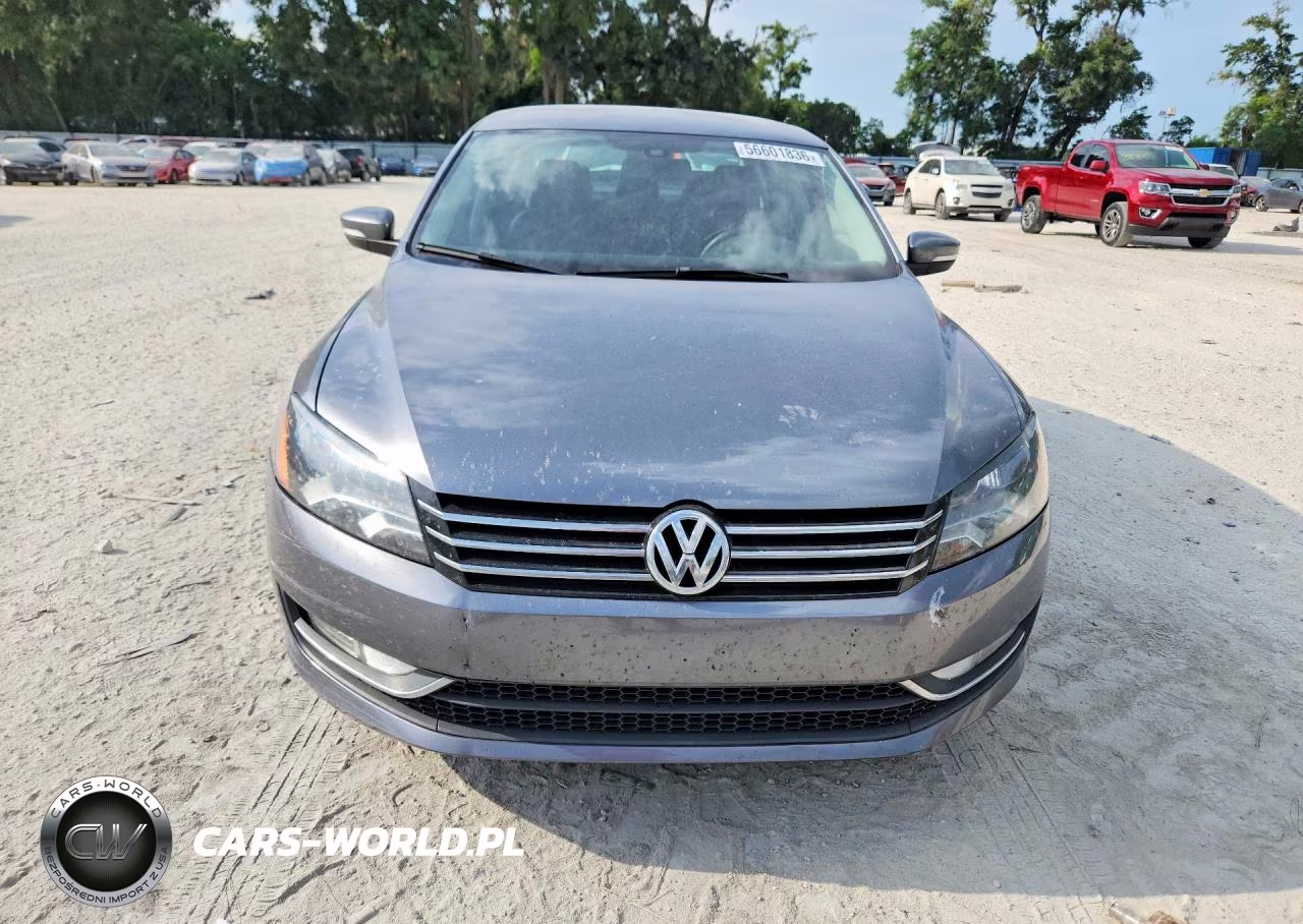 2015 Volkswagen Passat S VIN:1VWAS7A37FC113027 - 5
