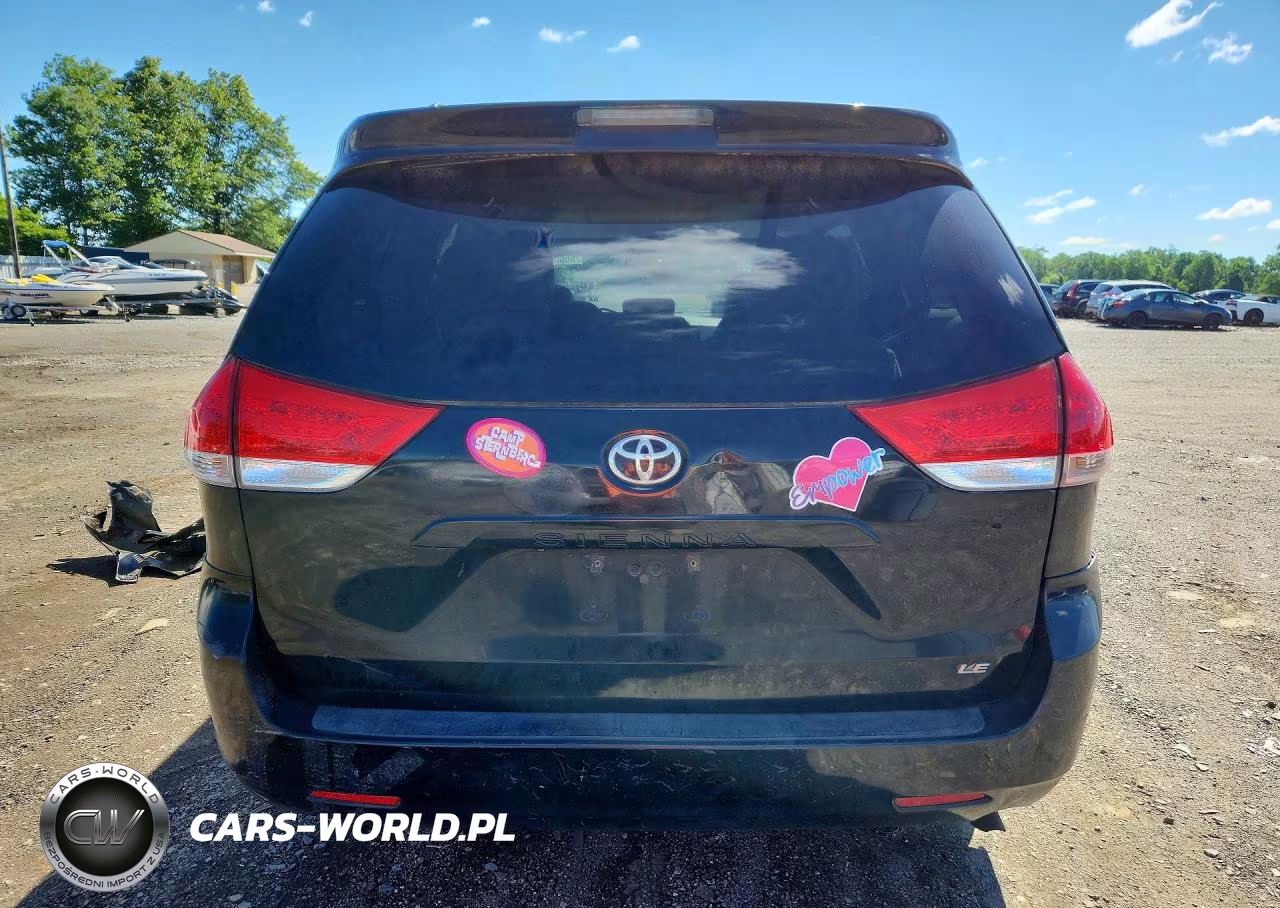 2014 Toyota Sienna Le VIN:5TDKK3DCXES474552 - 6