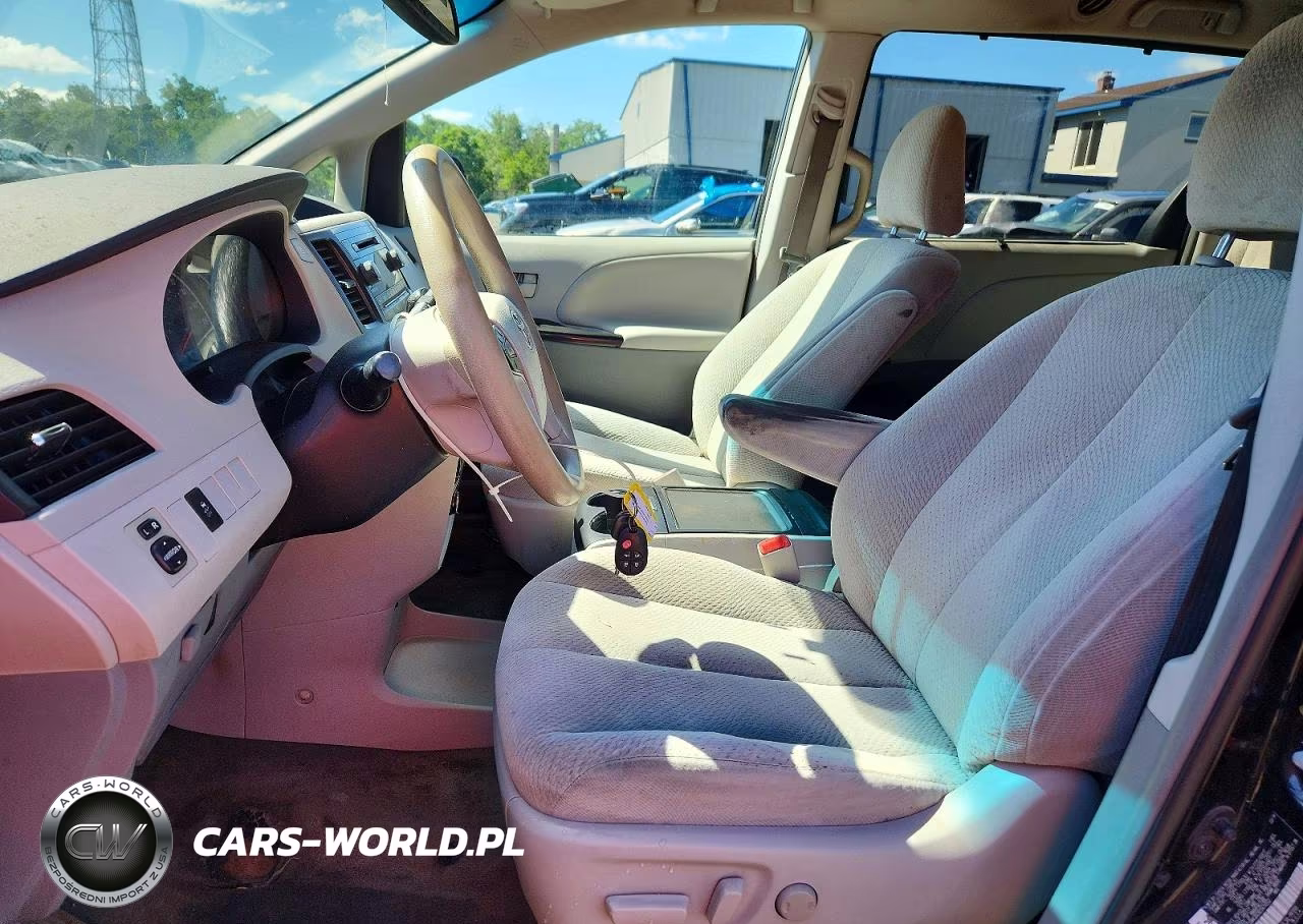 2014 Toyota Sienna Le VIN:5TDKK3DCXES474552 - 7