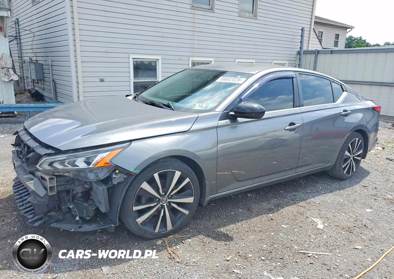 2019 Nissan Altima Sr – zdjęcie 1 z 12
