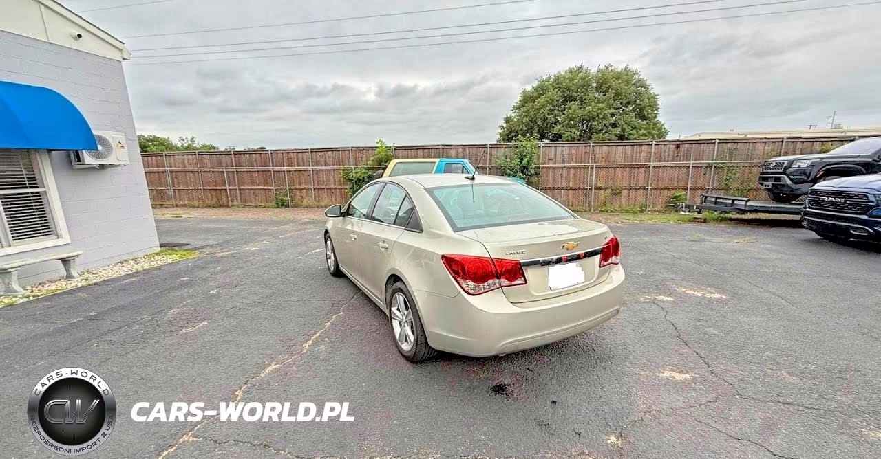 2014 Chevrolet Cruze Lt VIN:1G1PE5SB5E7256833 - 3