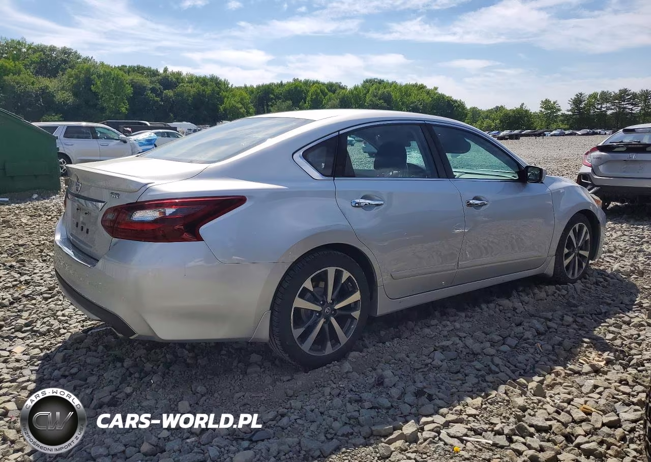 2017 Nissan Altima 2.5 Sr VIN:1N4AL3AP4HC138861 - 3