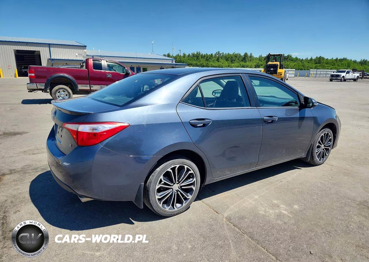 2015 Toyota Corolla S Plus VIN:2T1BURHE9FC315167 - 3