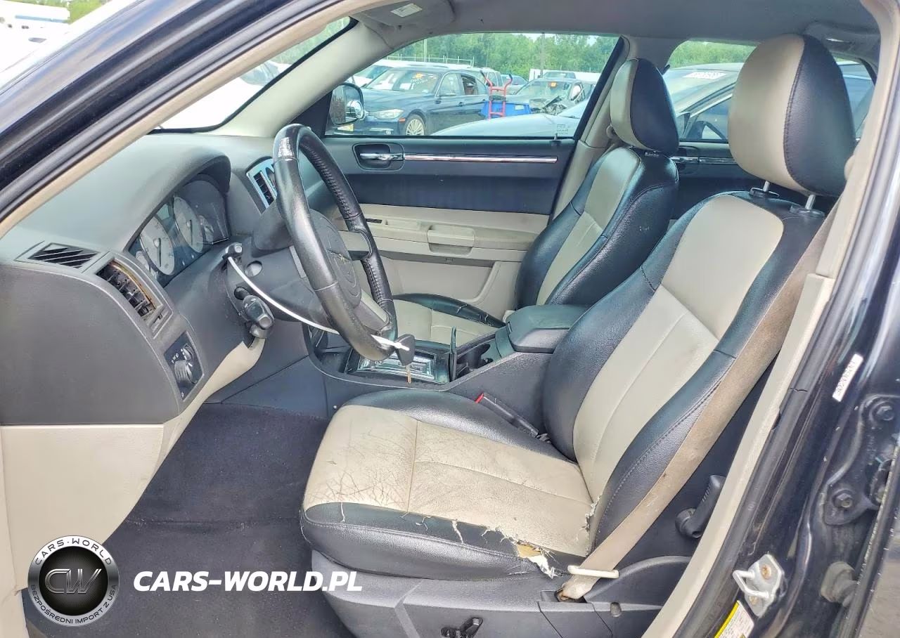 2007 Chrysler 300 Touring VIN:2C3KA53G67H705830 - 7