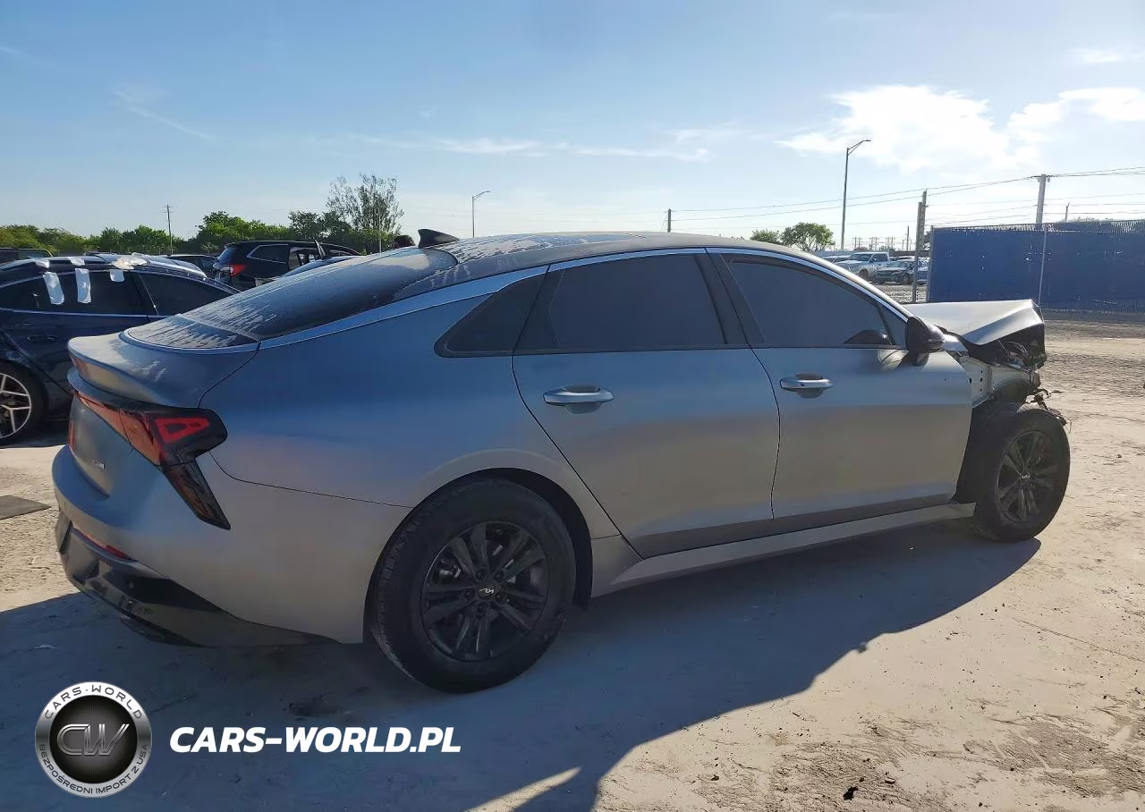 2026 Kia K5 Gt Line VIN:KNAG64J73T5467739 - 3