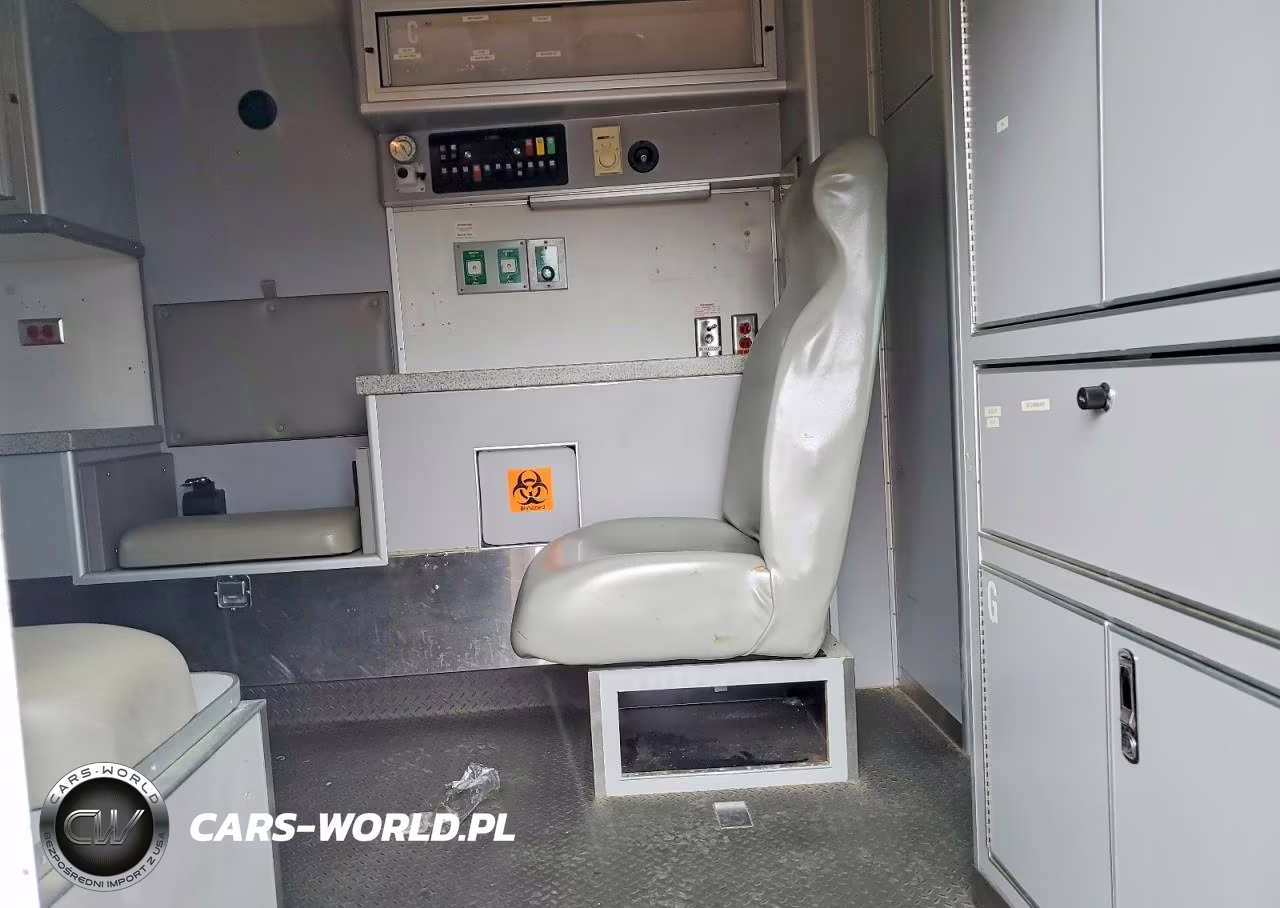 2003 Ford Econoline - Ambulance VIN:1FDWE35F63HB28500 - 12