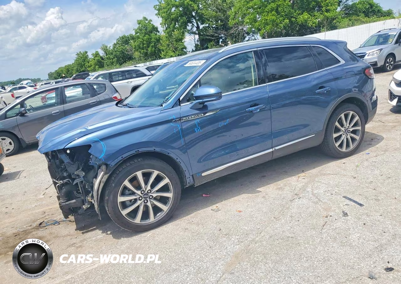 2019 Lincoln Nautilus Select