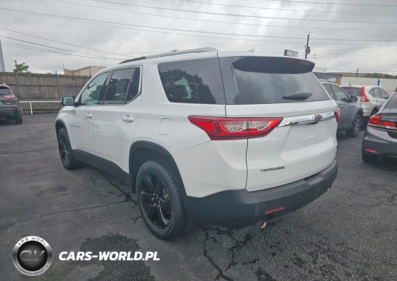 2018 Chevrolet Traverse Lt VIN:1GNERHKW4JJ159649 - 3