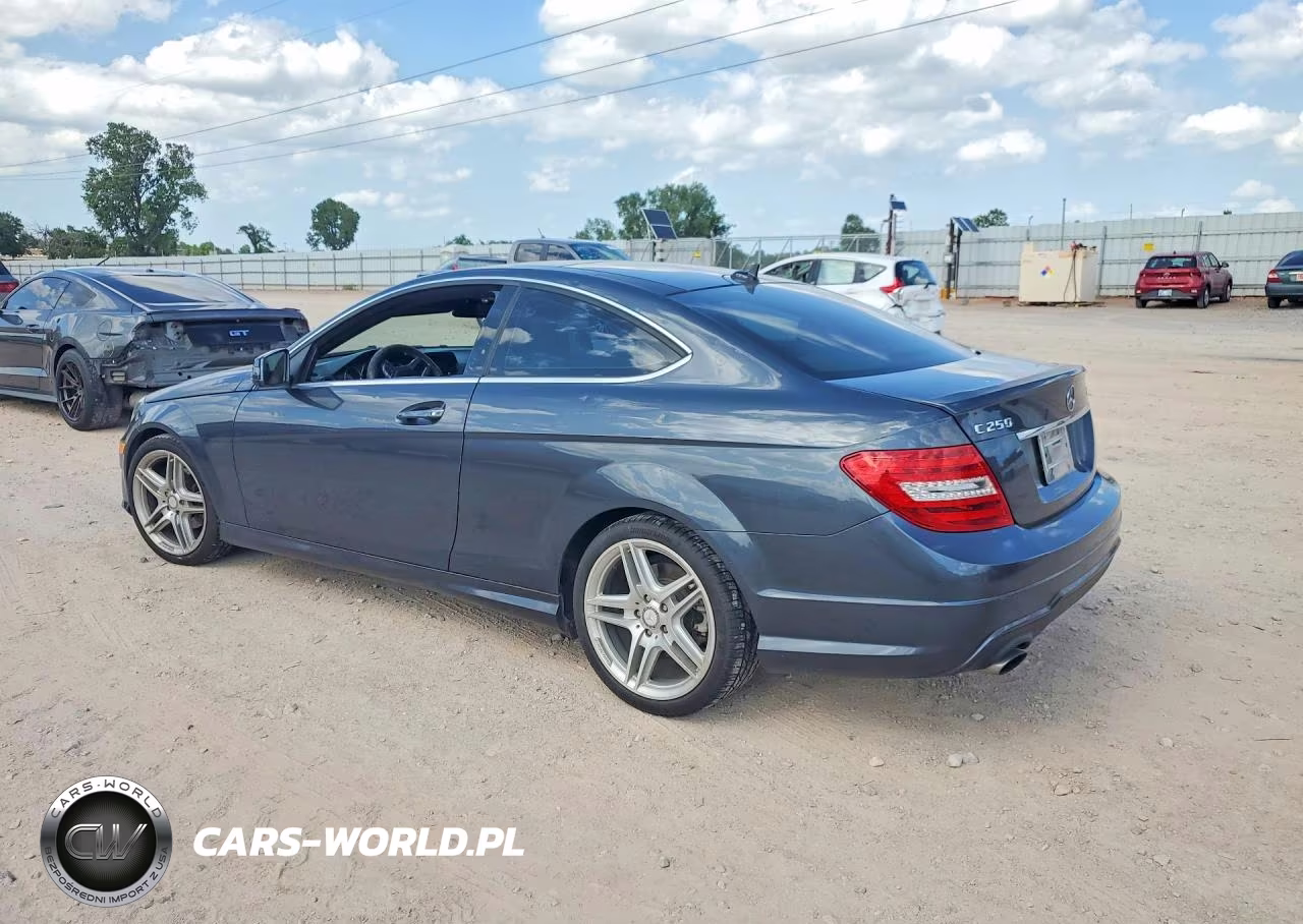 2013 Mercedes-Benz C 250 VIN:WDDGJ4HB1DF985054 - 2