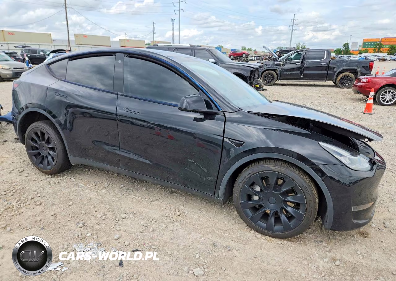 2022 Tesla Model Y VIN:7SAYGDEE7NF376023 - 4