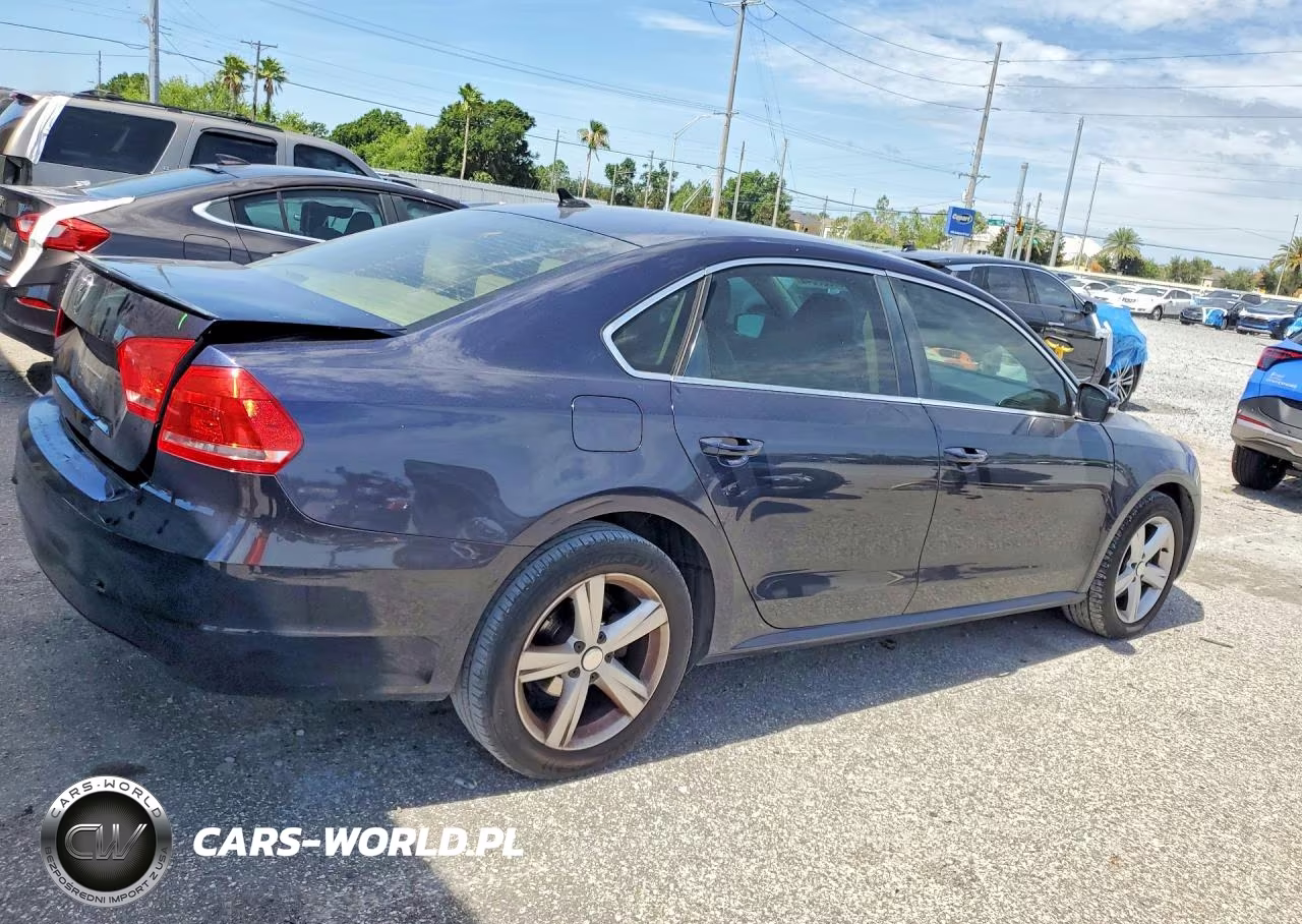 2014 Volkswagen Passat Se VIN:1VWBS7A33EC118907 - 3