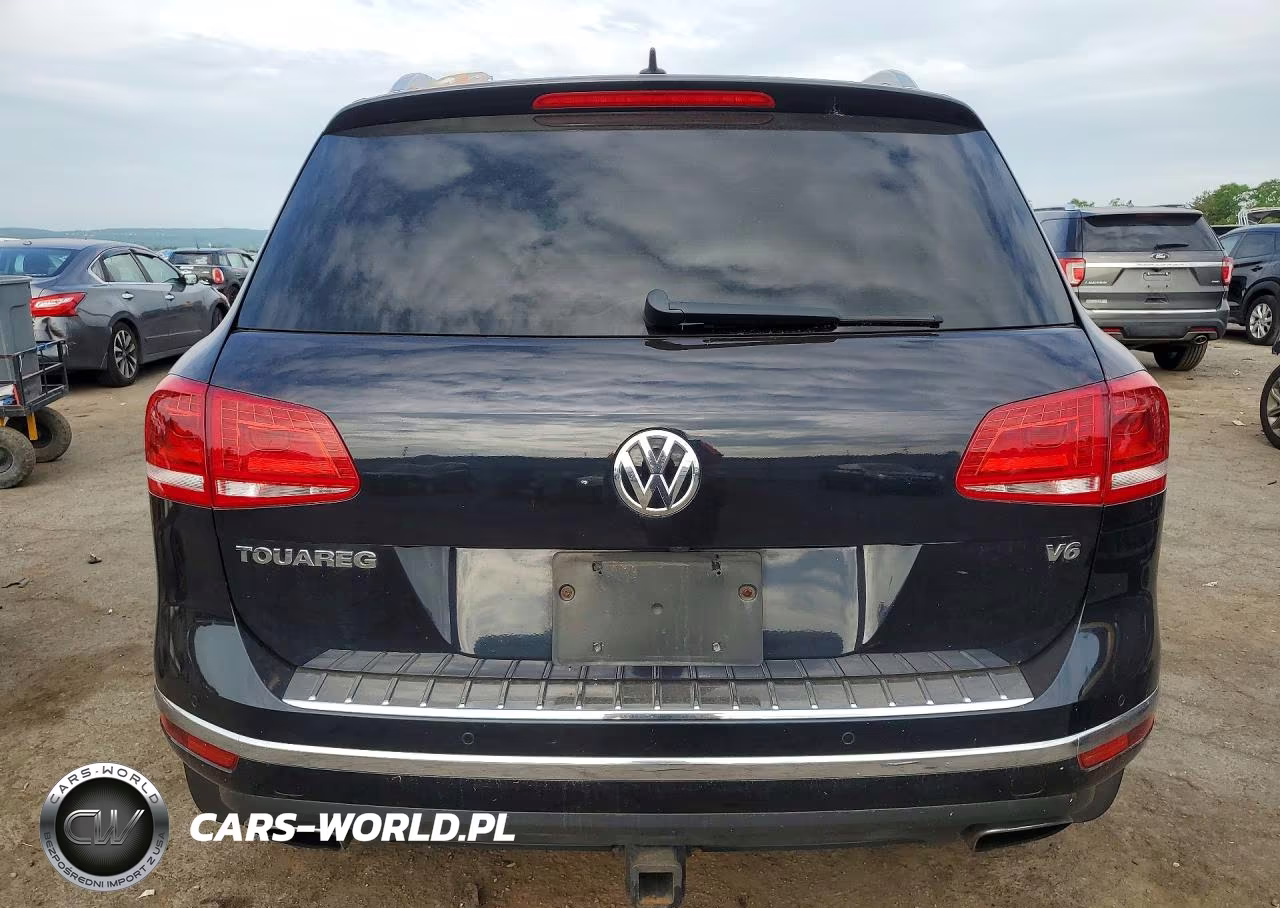 2016 Volkswagen Touareg Sport VIN:WVGEF9BP8GD010440 - 6