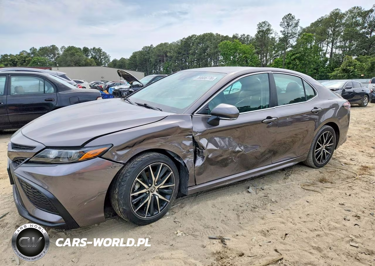 2022 Toyota Camry – zdjęcie 1 z 12
