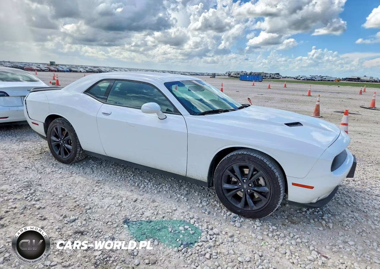 2022 Dodge Challenger Sxt VIN:2C3CDZGG6NH172310 - 4