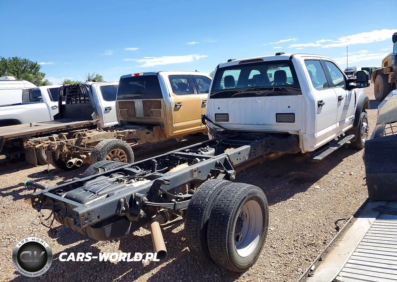 2022 Ford F450 Super Duty VIN:1FD0W4HT0NEF82398 - 3