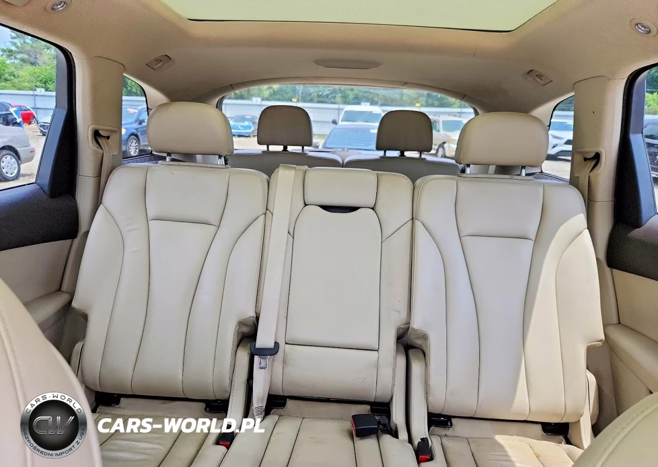 2018 Audi Q7 Premium VIN:WA1AHAF74JD009845 - 10