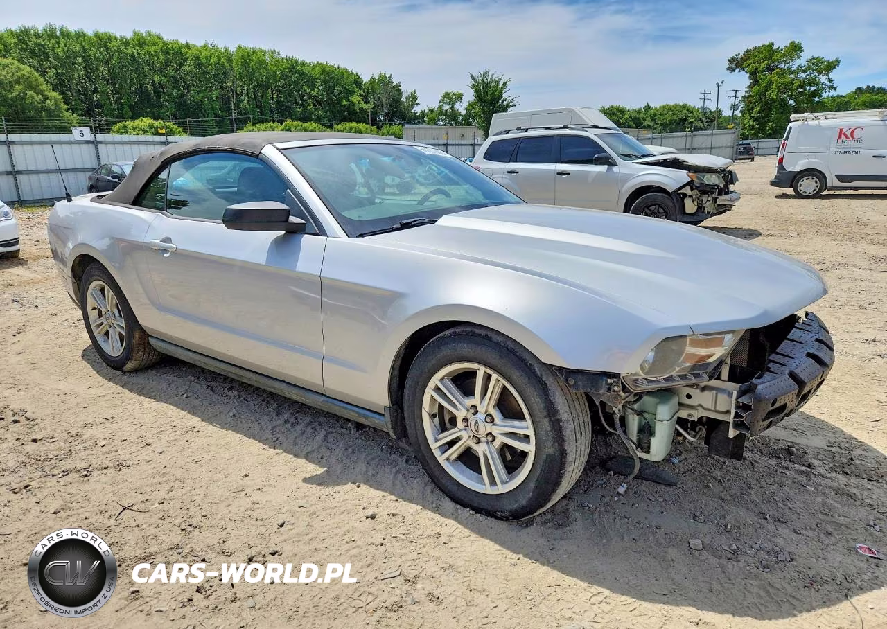 2012 Ford Mustang VIN:1ZVBP8EM5C5257030 - 4