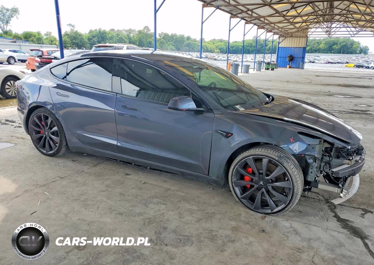 2020 Tesla Model 3 VIN:5YJ3E1ECXLF646840 - 4