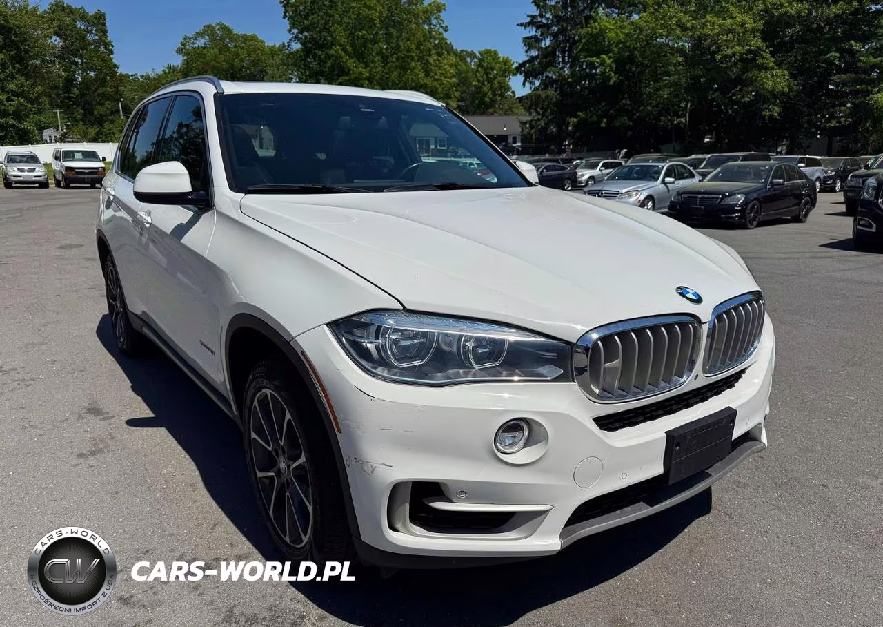 2018 BMW X5 xDrive50I VIN:5UXKR6C56J0U15090 - 4