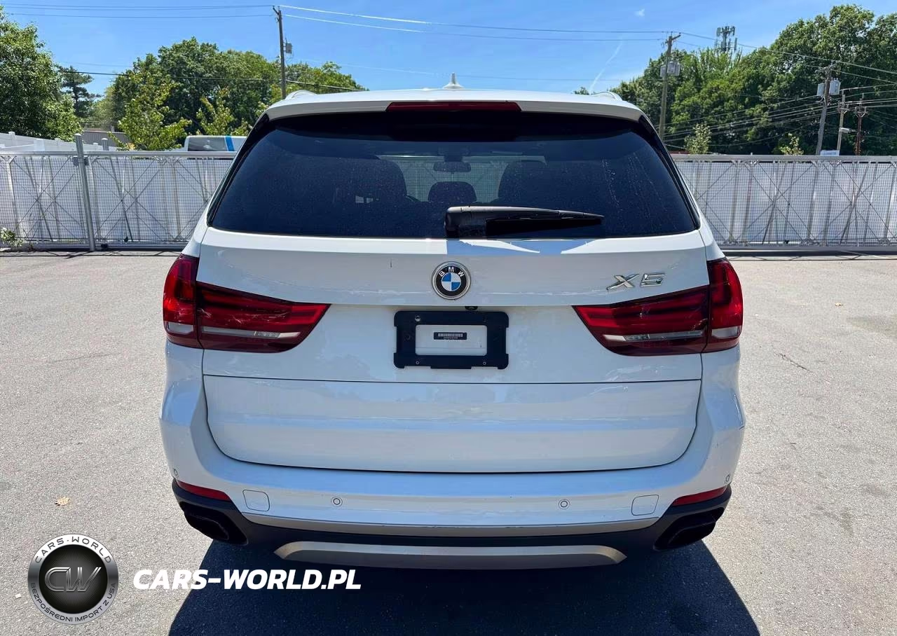2018 BMW X5 xDrive50I VIN:5UXKR6C56J0U15090 - 6