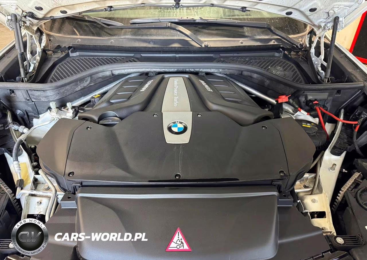 2018 BMW X5 xDrive50I VIN:5UXKR6C56J0U15090 - 8