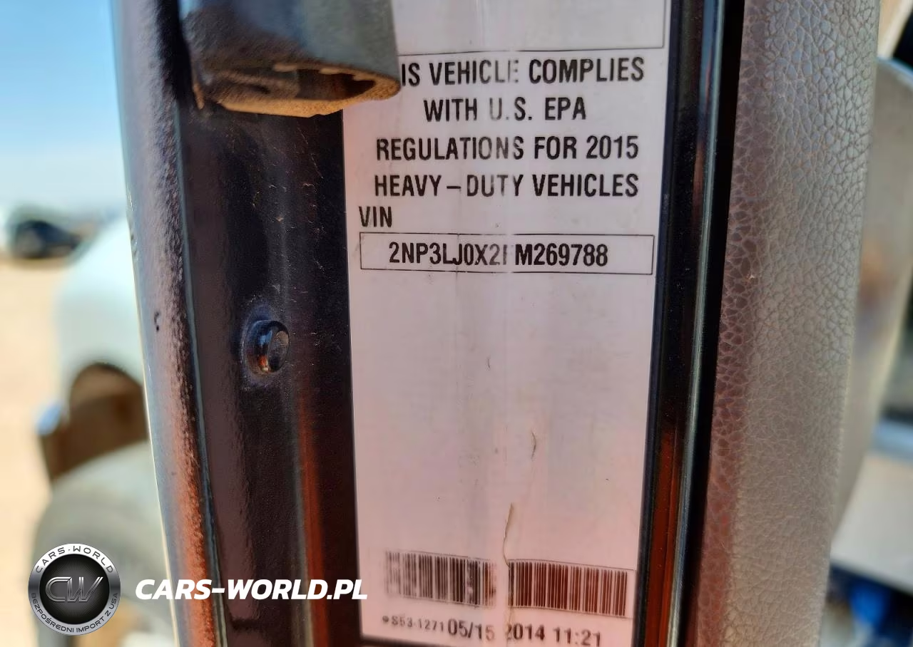 2015 Peterbilt 348 Fuel Truck VIN:2NP3LJ0X2FM269788 - 10