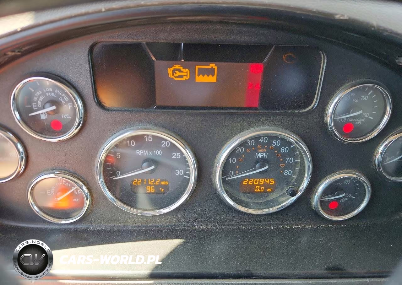 2015 Peterbilt 348 Fuel Truck VIN:2NP3LJ0X2FM269788 - 8