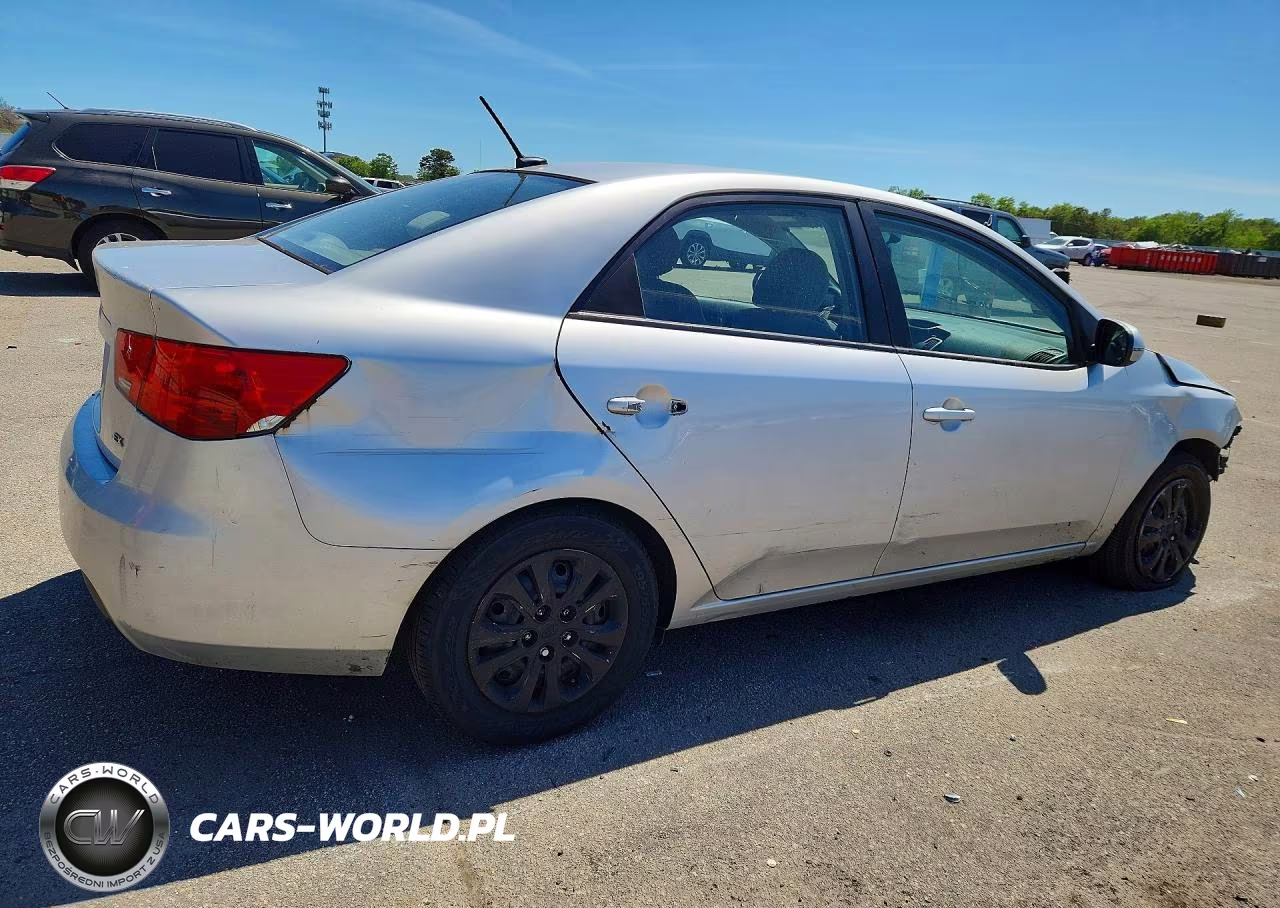 2012 Kia Forte VIN:KNAFU4A26C5494049 - 3